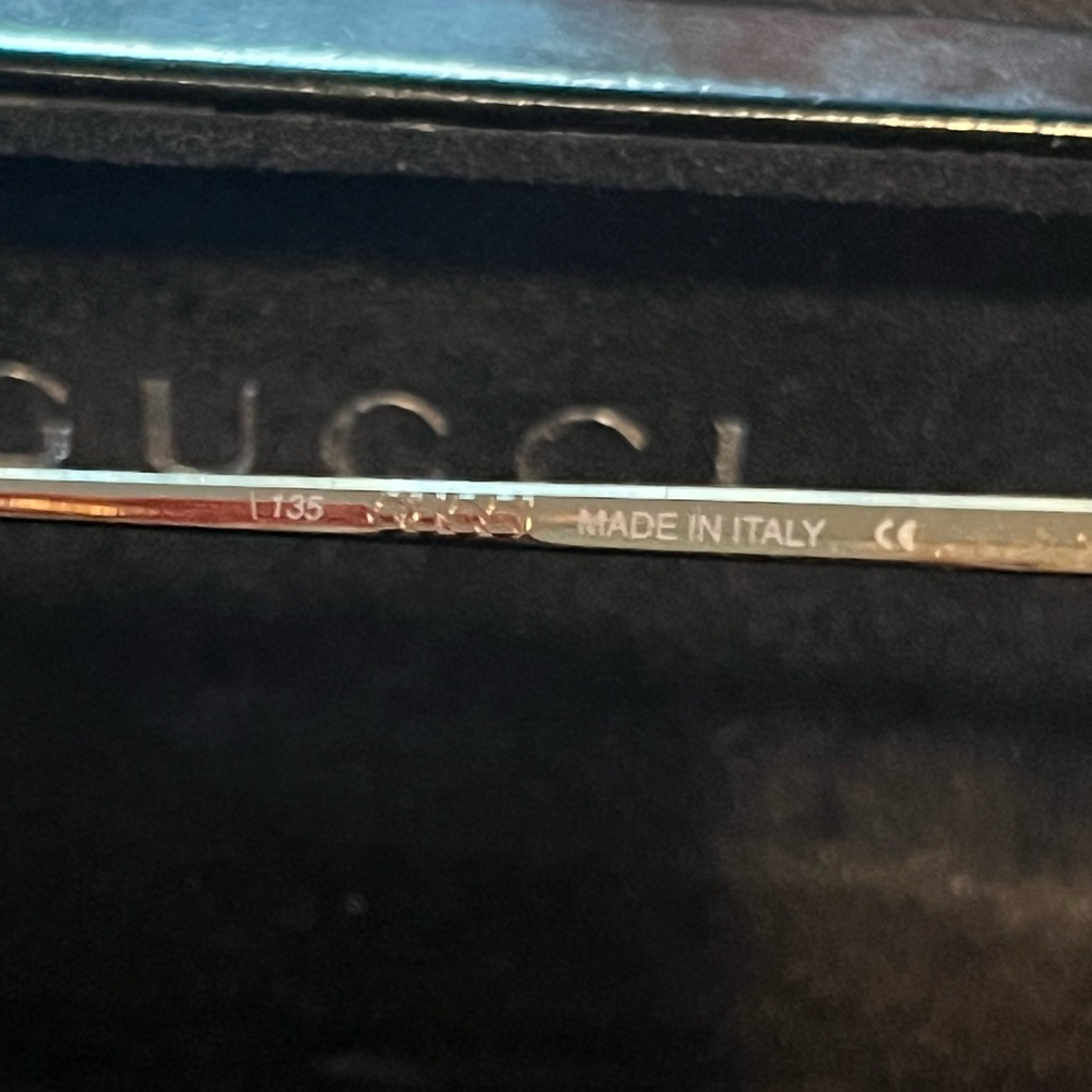 Gucci Aviator Sunglasses W/ Case - Unisex - Picture 7 of 8